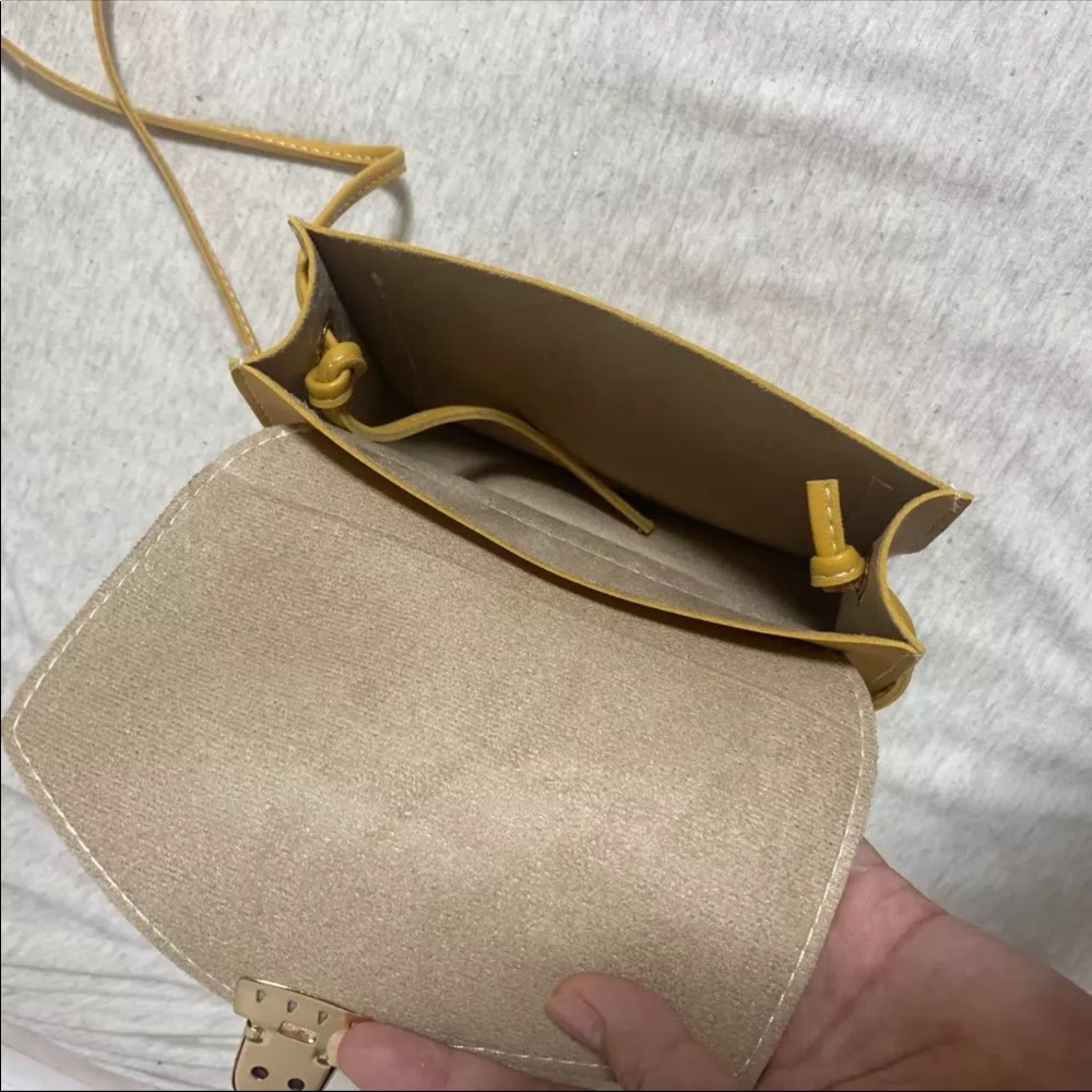 Crossbody Bag - Picture 4 of 4